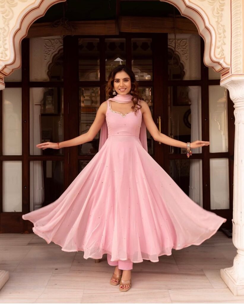 Peach Color Fox Georgette Beautiful Gown - Photo 4