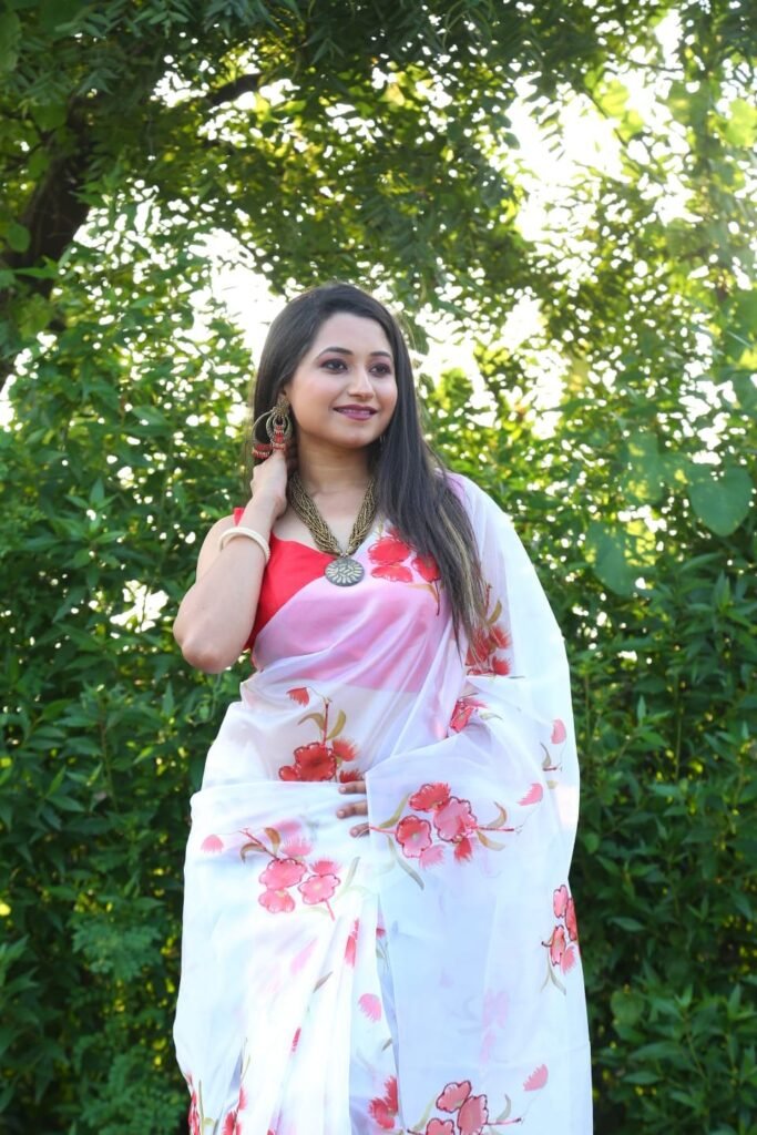 White Color Floral Printed Organza Saree - Photo 1