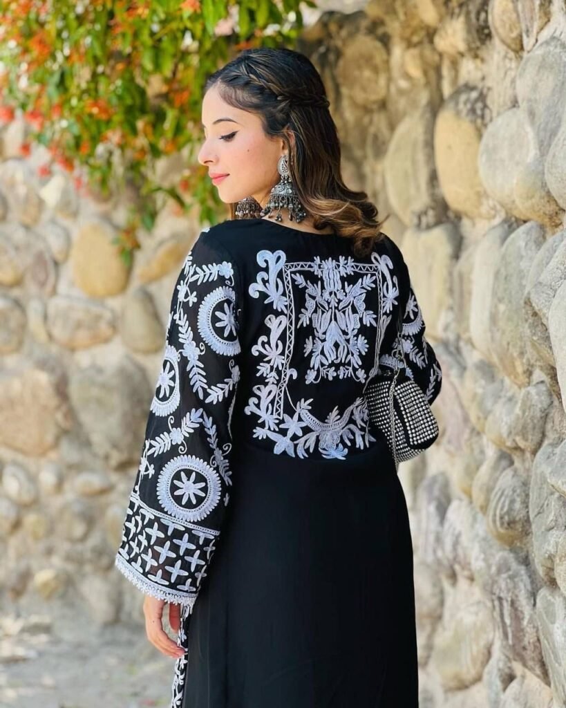 Black Color Full Stitch Salwar Suit - Photo 5