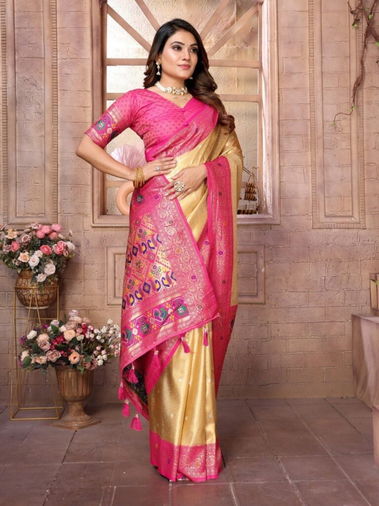 Captivating Gold Color Classic Pallu Silk Saree - Photo 4