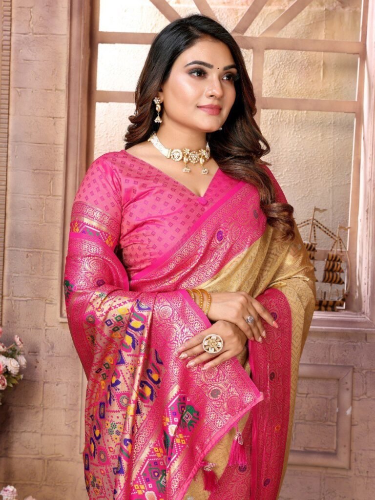 Captivating Gold Color Classic Pallu Silk Saree