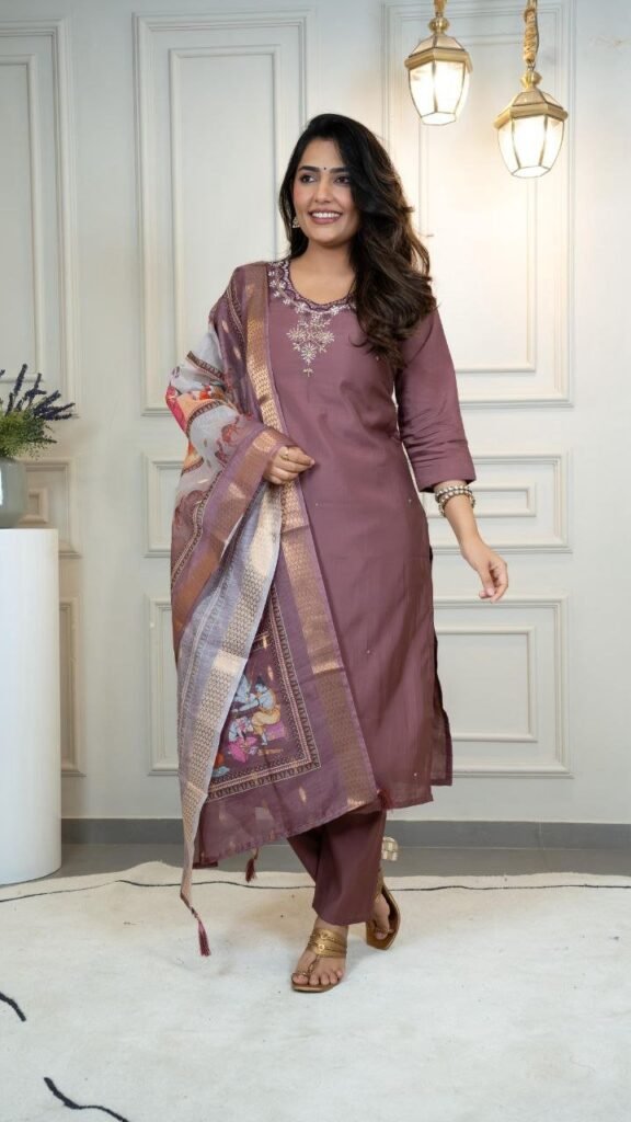 Elegant Mauve Straight Kurta Suit with Printed Dupatta - Photo 2