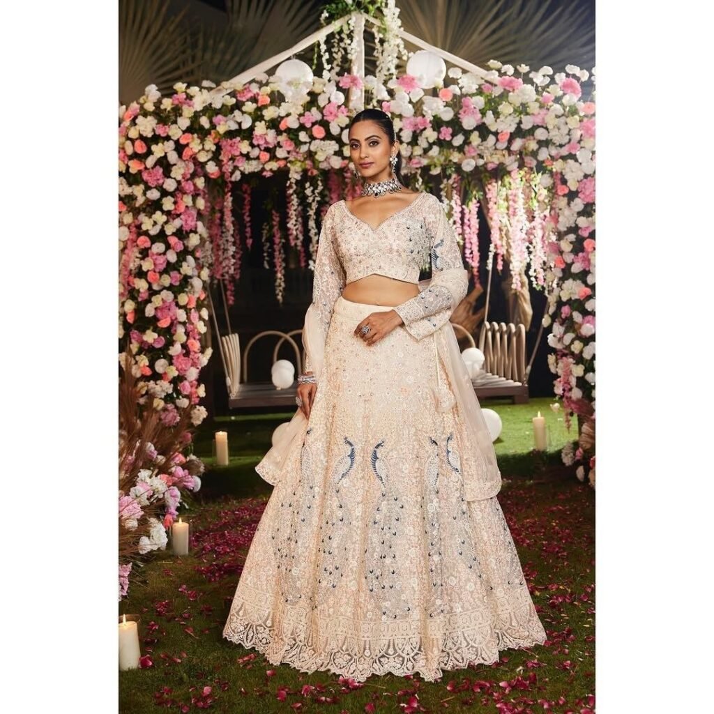 Cream Color Butterfly Net Heavy Lehenga Choli - Photo 3