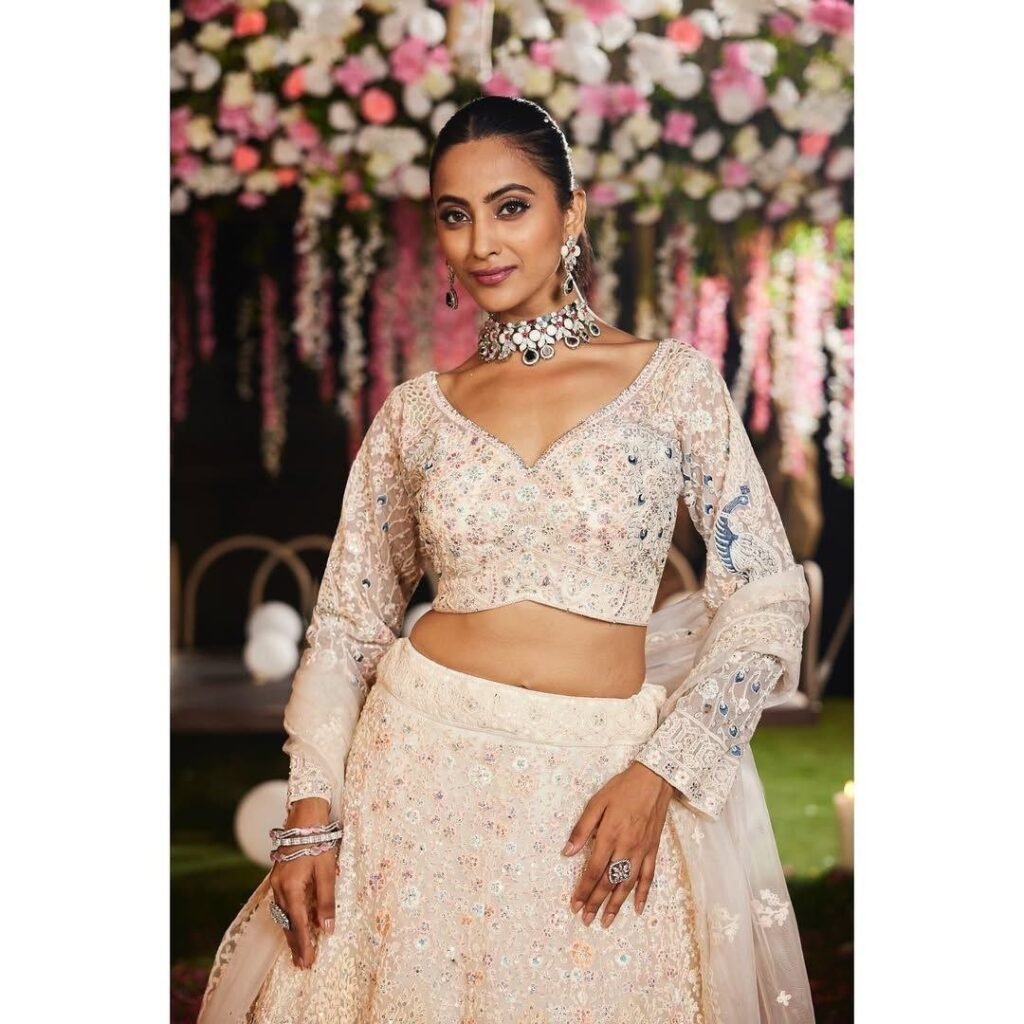 Cream Color Butterfly Net Heavy Lehenga Choli - Photo 1