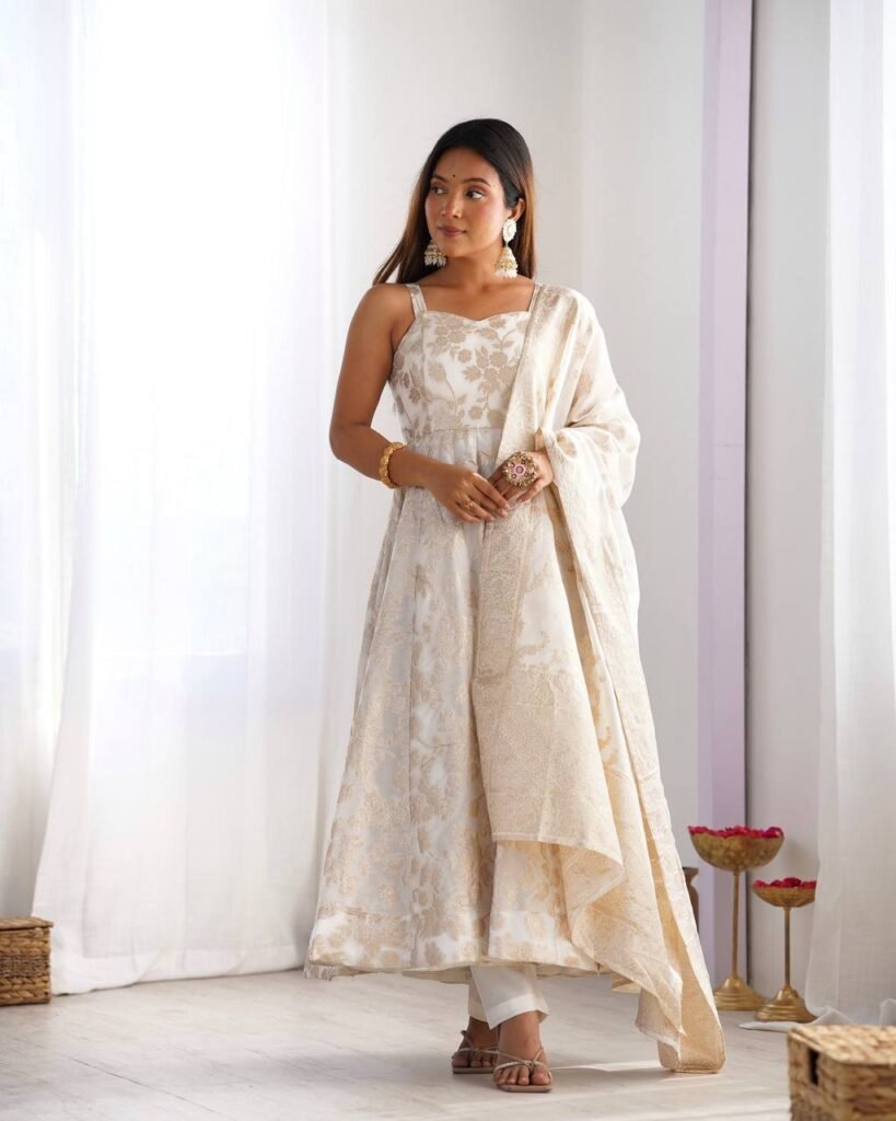 Off-White Banarasi Jacquard Dola Silk Fully Flared Anarkali Suit Set - Photo 1