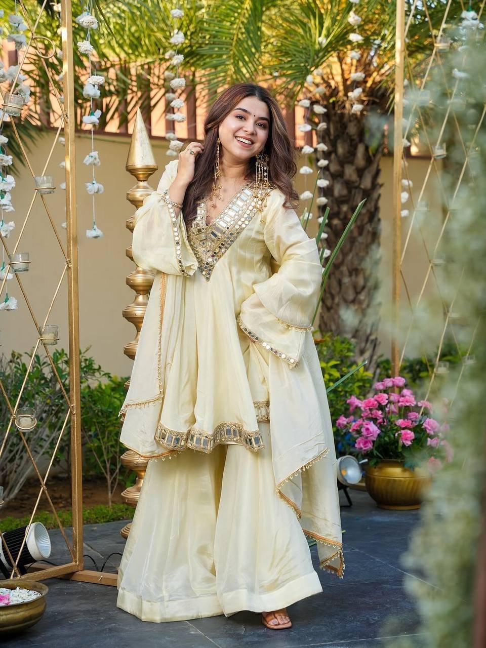 Ivory Mirror-Embellished Festive Kurta Set with Dupatta - Image 4