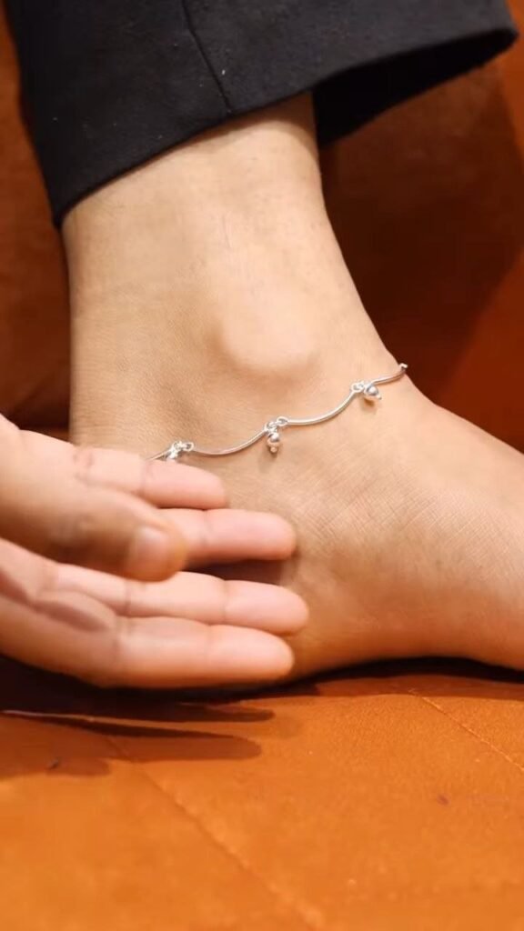 Minimal Silver Wave Anklet with Drop Beads - Photo 2