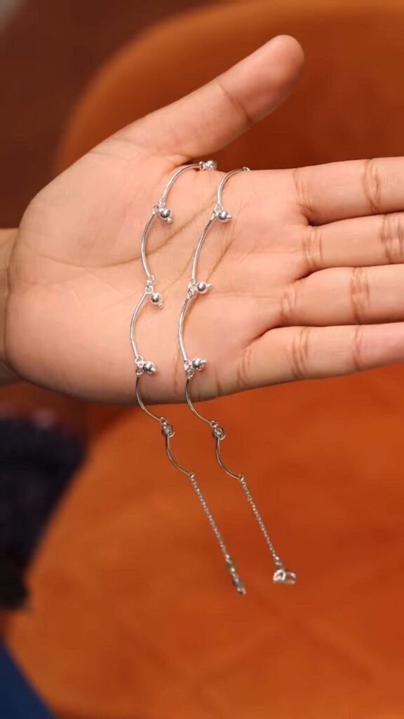 Minimal Silver Wave Anklet with Drop Beads - Photo 4