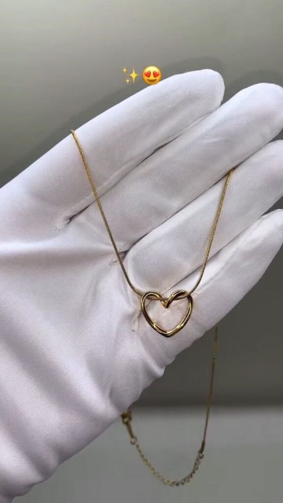 Minimal Heart Pendant Chain Necklace - Photo 1