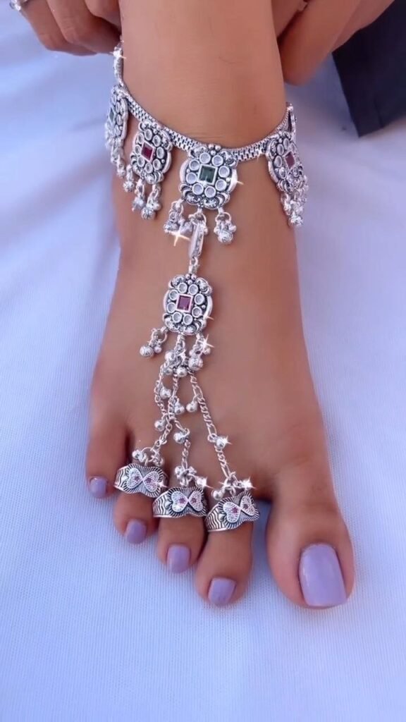 Traditional Silver Anklet with Toe Rings Set - Photo 1