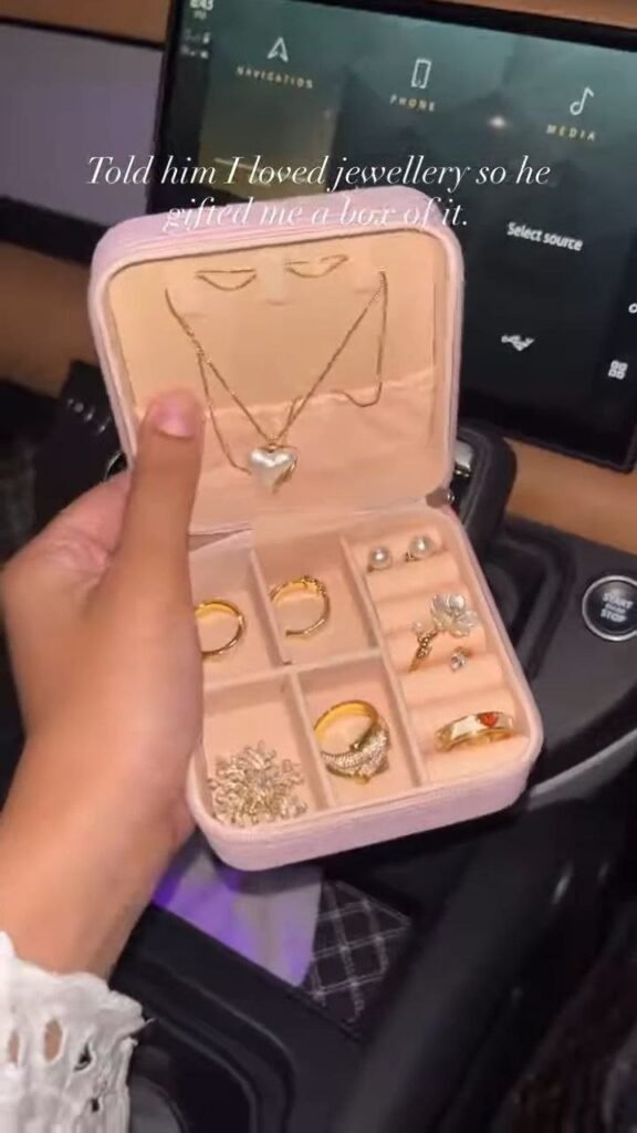 Elegant Travel Jewellery Organizer Box - Photo 2