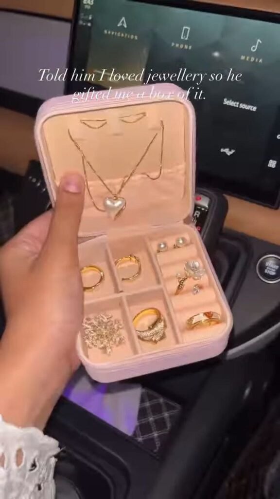 Elegant Travel Jewellery Organizer Box - Photo 1
