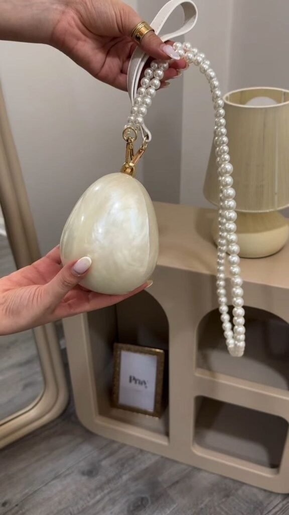 Elegant Pearl Finish Clutch with Gold Chain Strap - Photo 3
