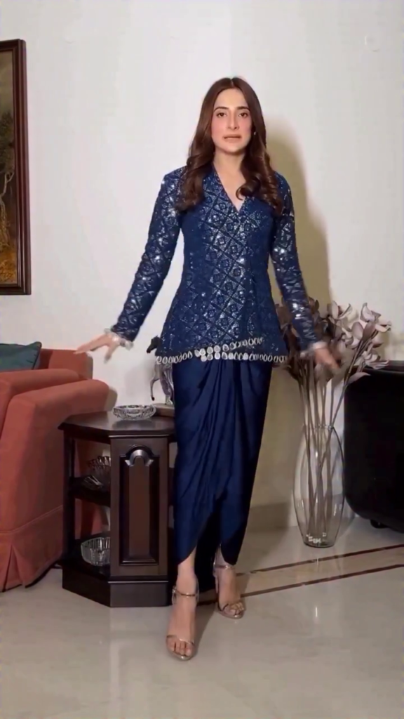 Assymetrical Jacket dhoti skirt Set - Photo 2